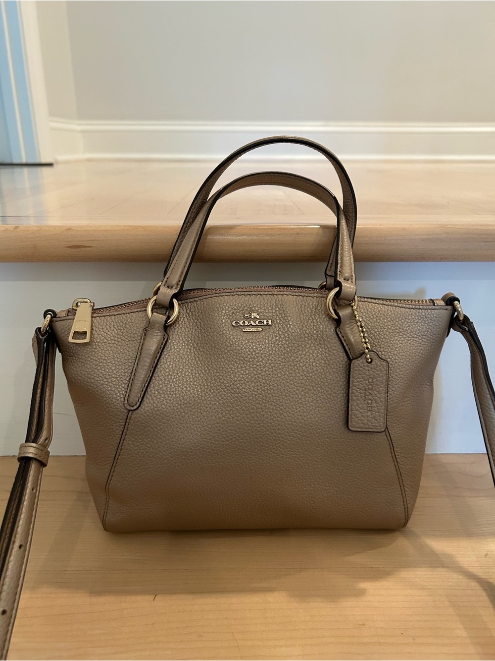 Coach Shoulder Bag Gold Pebbled Leather